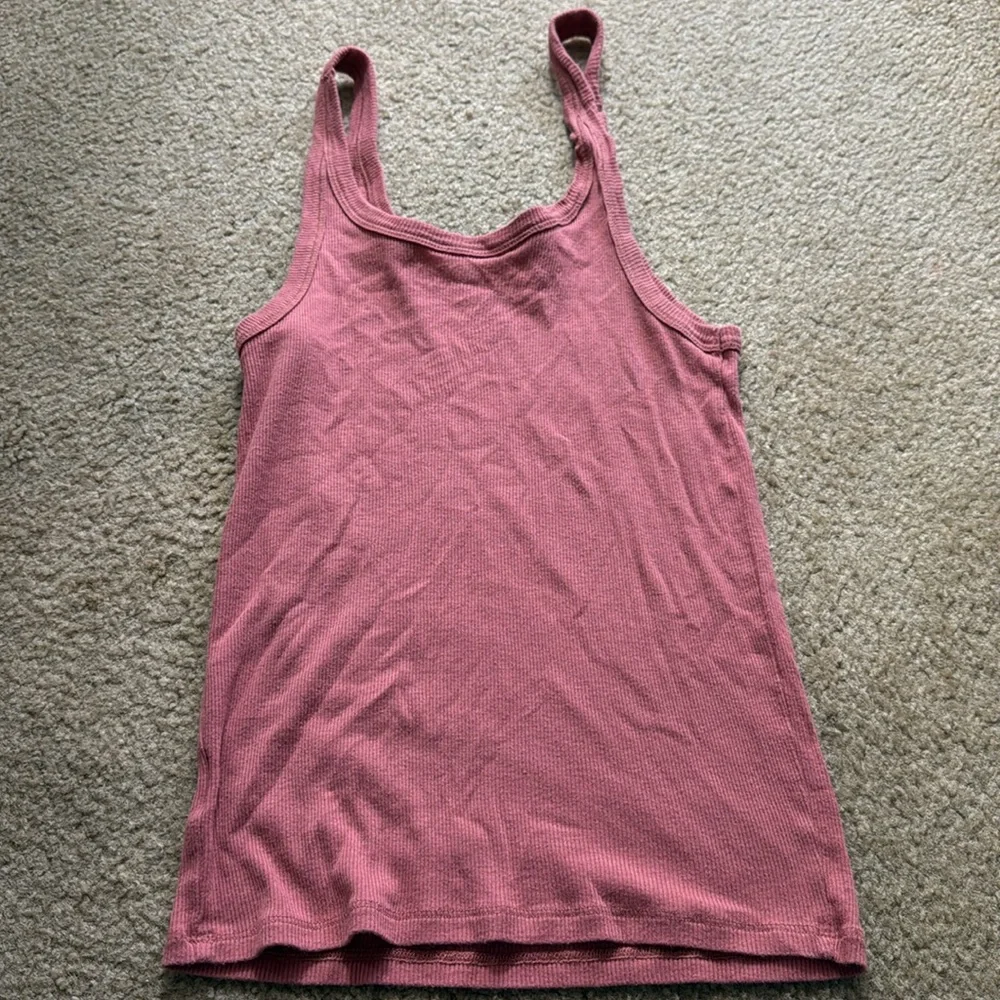 Tank - Picture 2 of 2